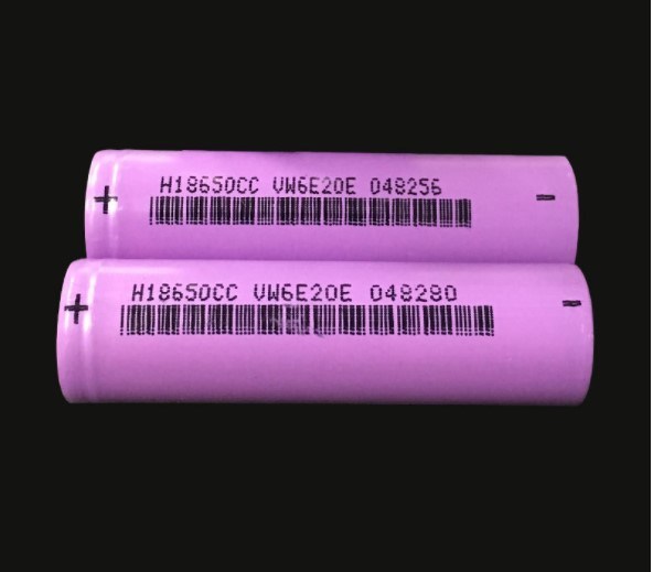 Manufacturer 3.7V 18650 Lithium Battery 2500 mAh