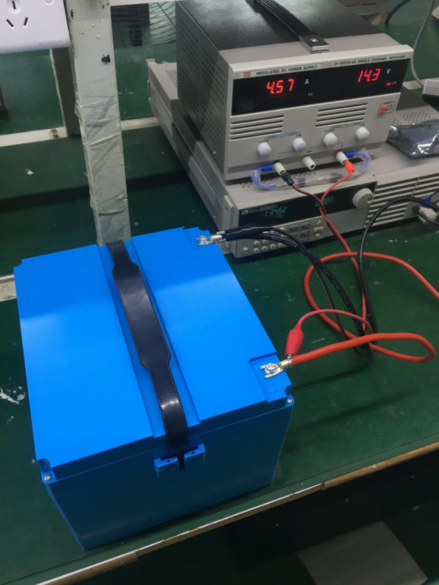 12V 100ah LiFePO4 Battery Pack Lithium Battery for Electric Vehicle