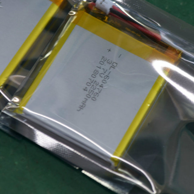 Rechargeable 3.7V Lithium Small Battery for Video