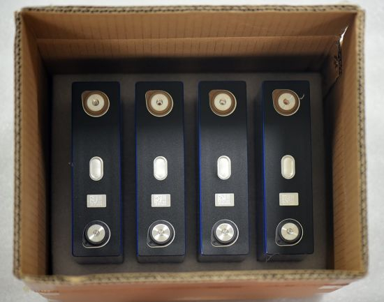 Deep Cycle Life 3.2V 100ah LiFePO4 Battery Cell Prismatic for Solar Wind Power Energy Storage